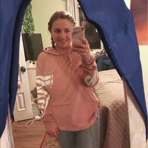 VS Pink hooded long sleeve *so comfy*
